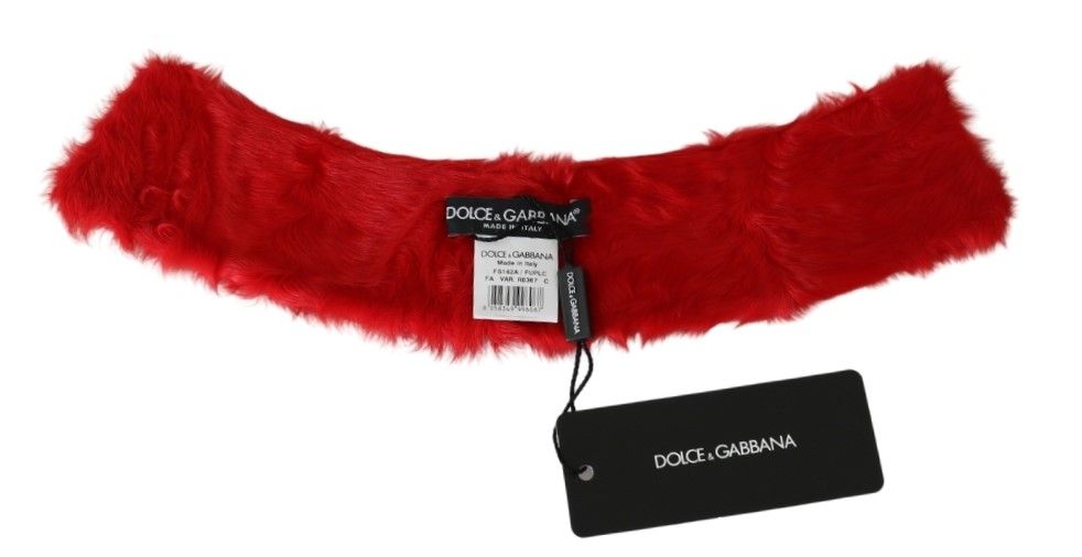 Bufanda de piel de cordero con cuello de piel roja