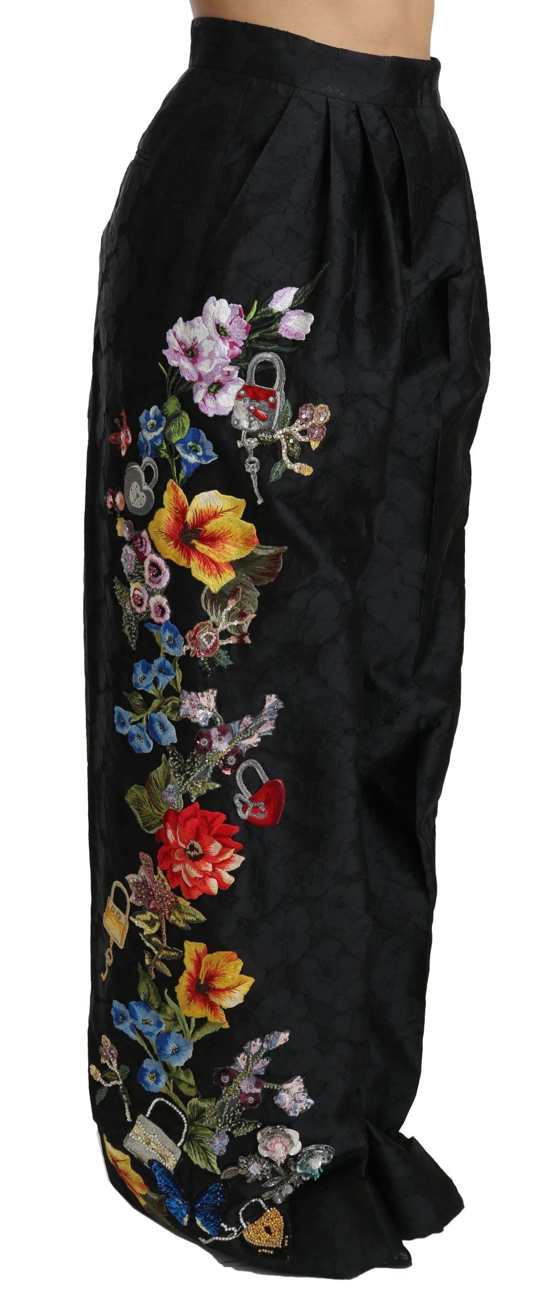Pantalones de brocado negro con flores, lentejuelas y cuentas