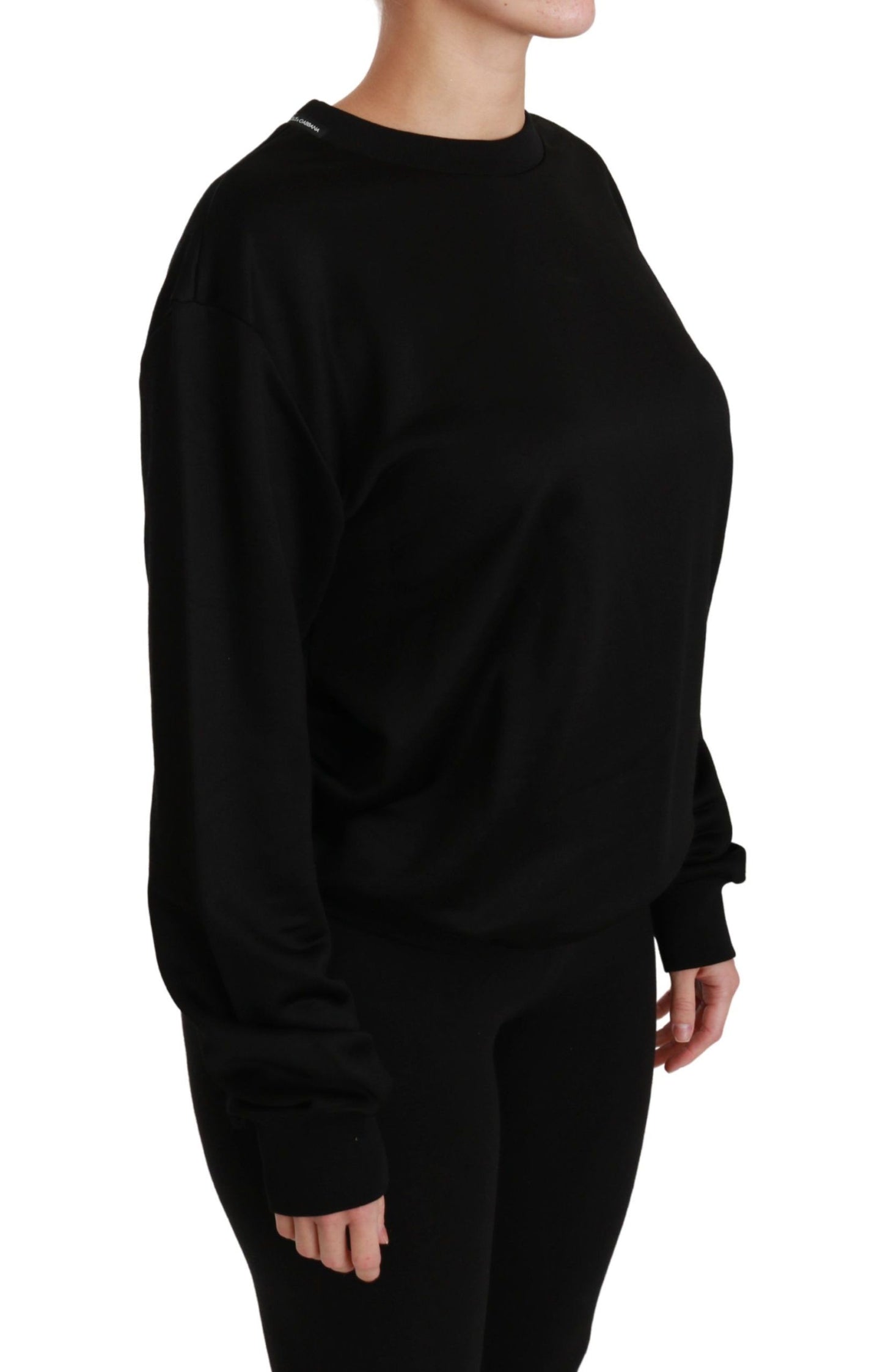 Suéter negro de algodón con cuello redondo