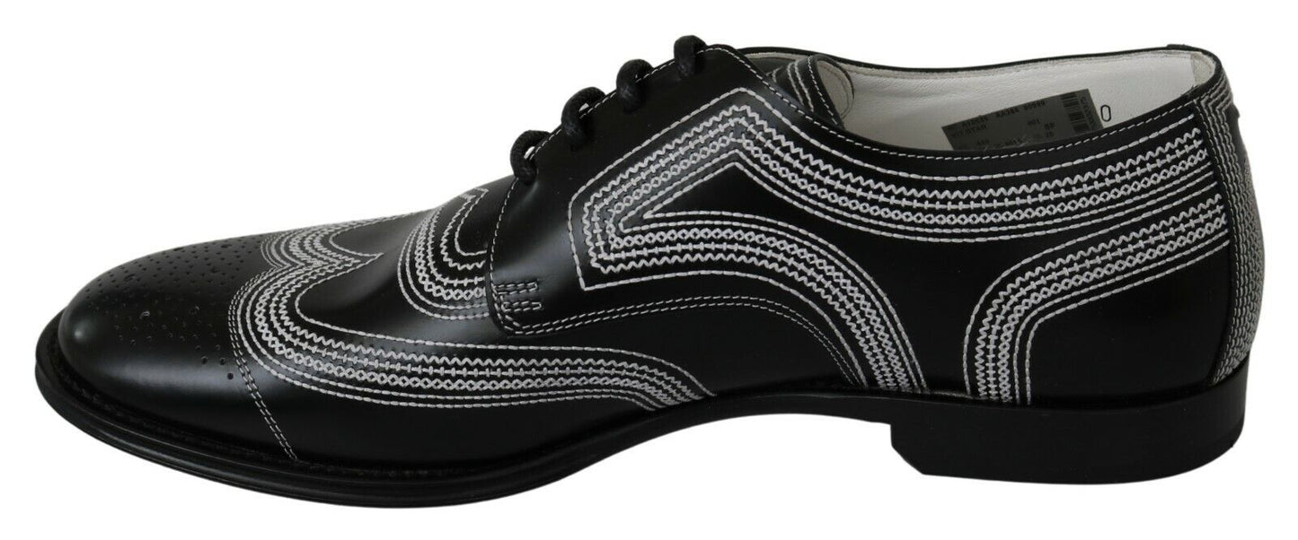 Zapatos Derby formales de cuero negro con cordones blancos