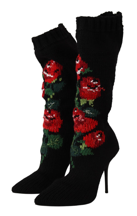 Chaussettes extensibles noires, bottines roses rouges