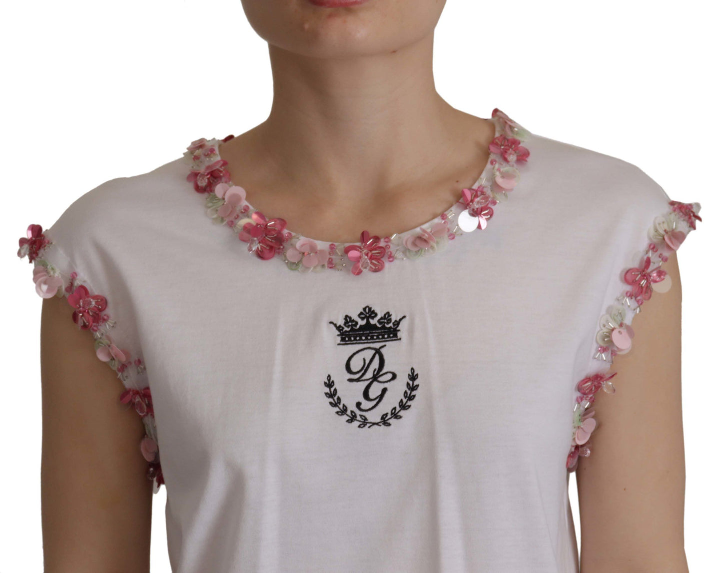 Camiseta blanca con lentejuelas y estampado floral de la corona DG