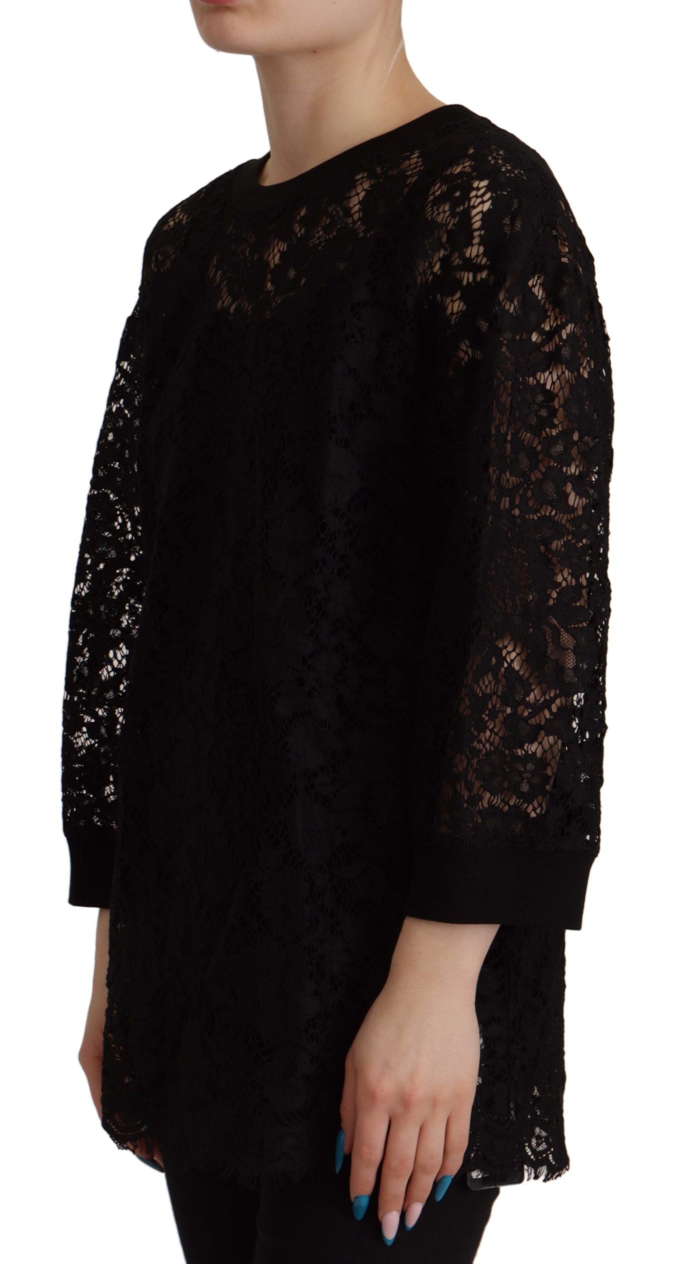 Blusa siciliana con encaje floral negro