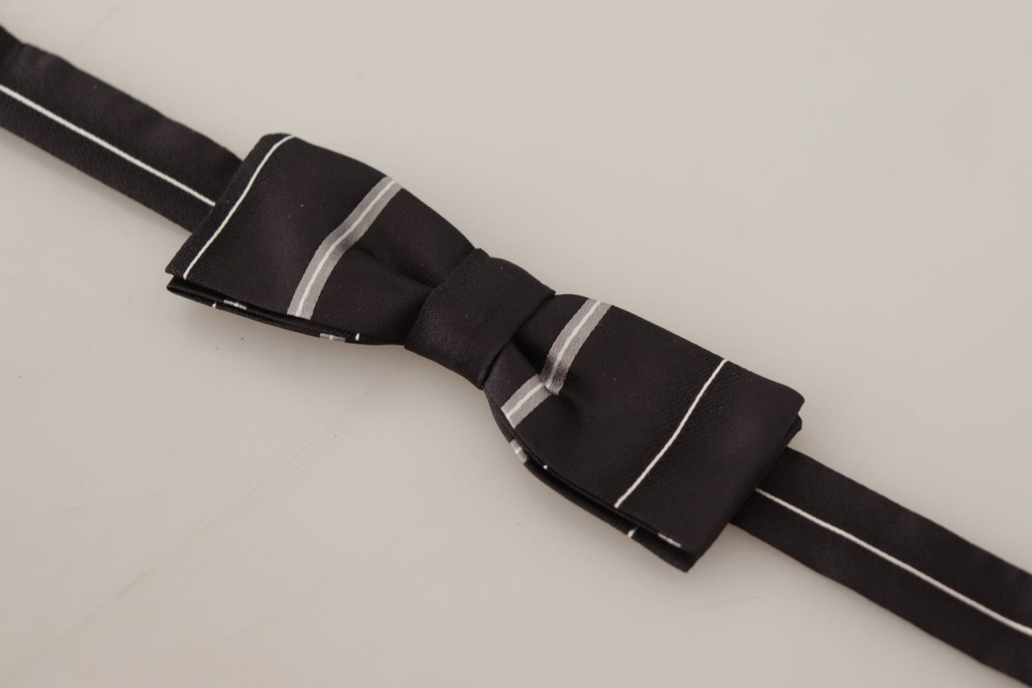 Corbata Papillon de seda 100 % con forro gris y negro
