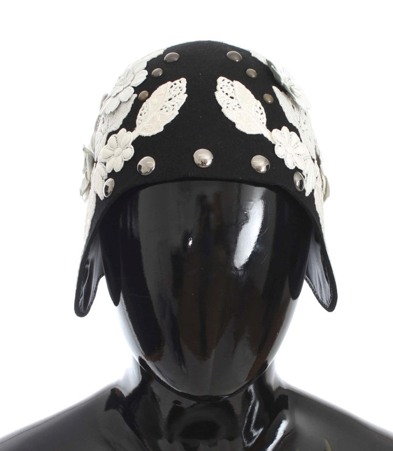 Sombrero de lana negra con estampado floral blanco y pan de oro