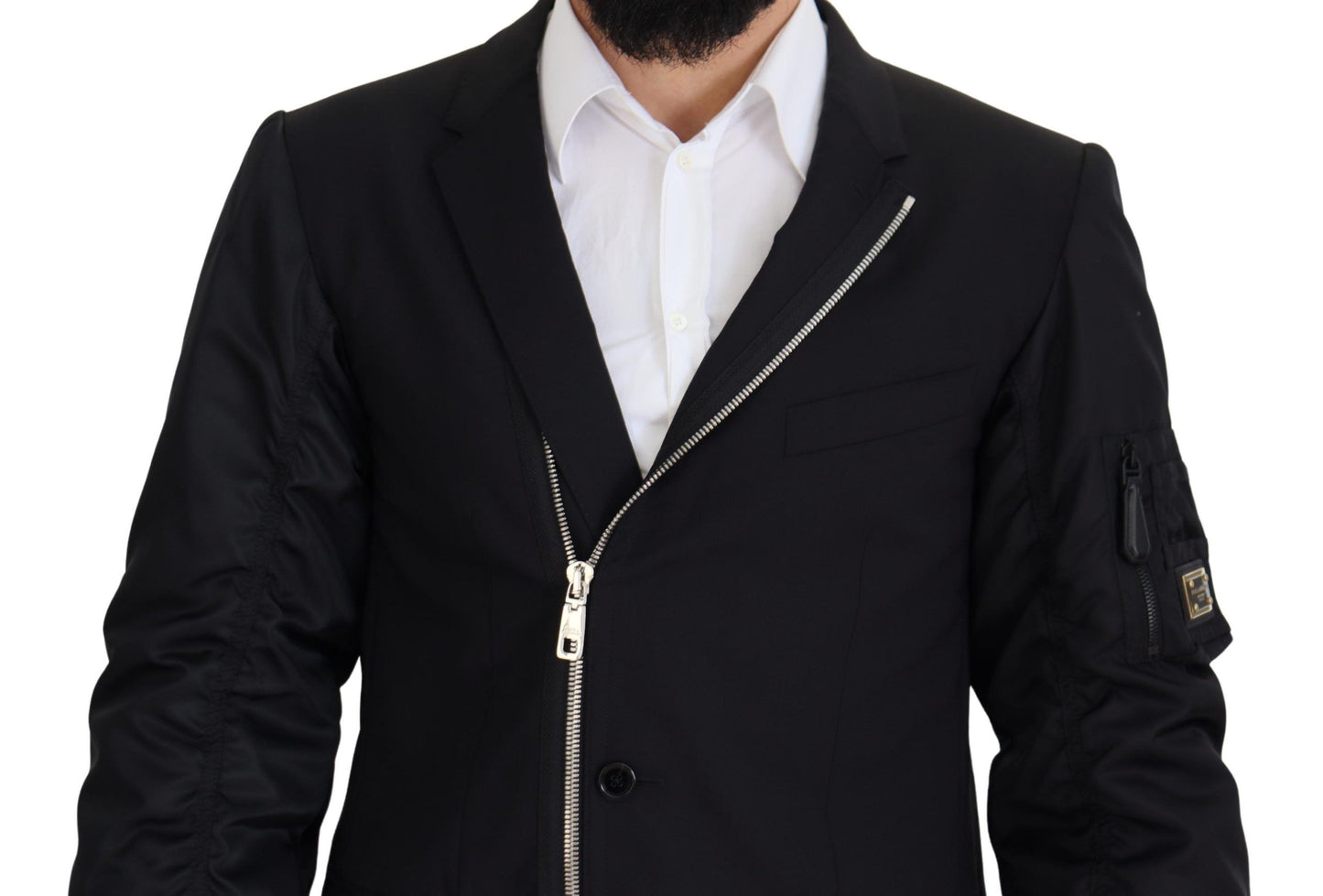 Chaqueta de lana negra con cremallera completa y mangas largas