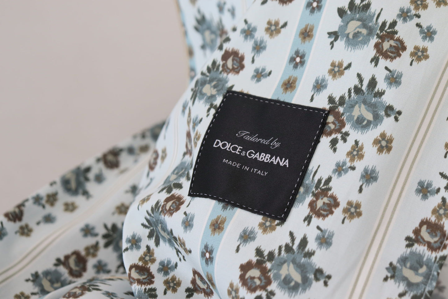Chaqueta tipo bata de algodón con estampado floral azul