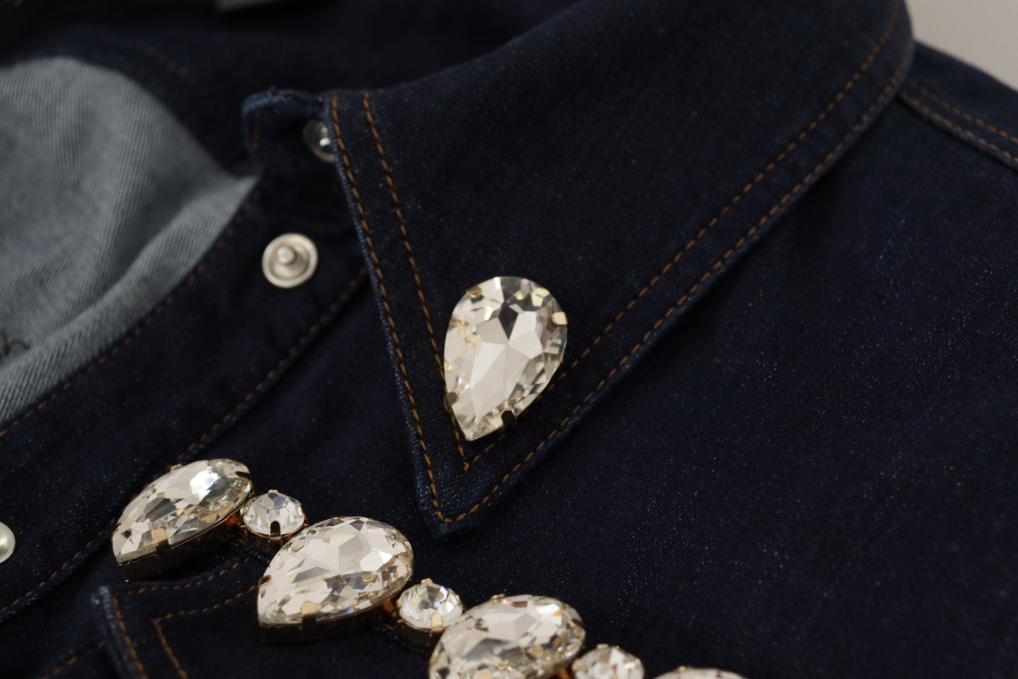 Chaqueta vaquera azul de algodón con adornos de cristales