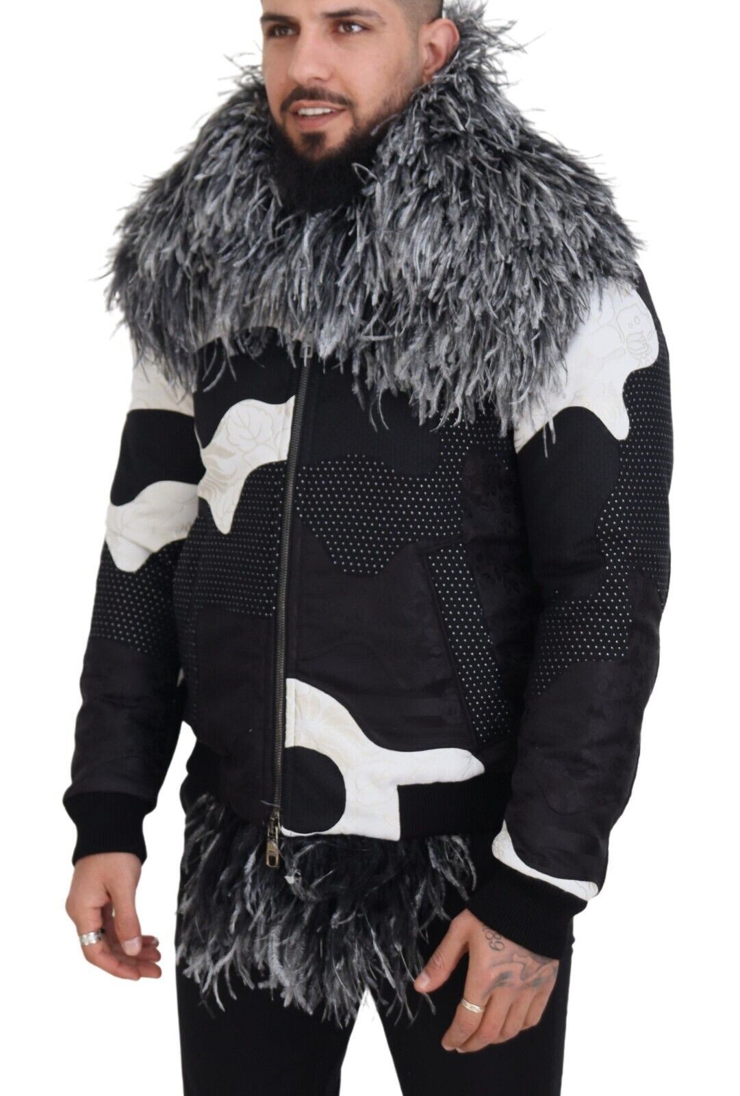 Chaqueta de piel de oveja blanca y negra con cremallera completa