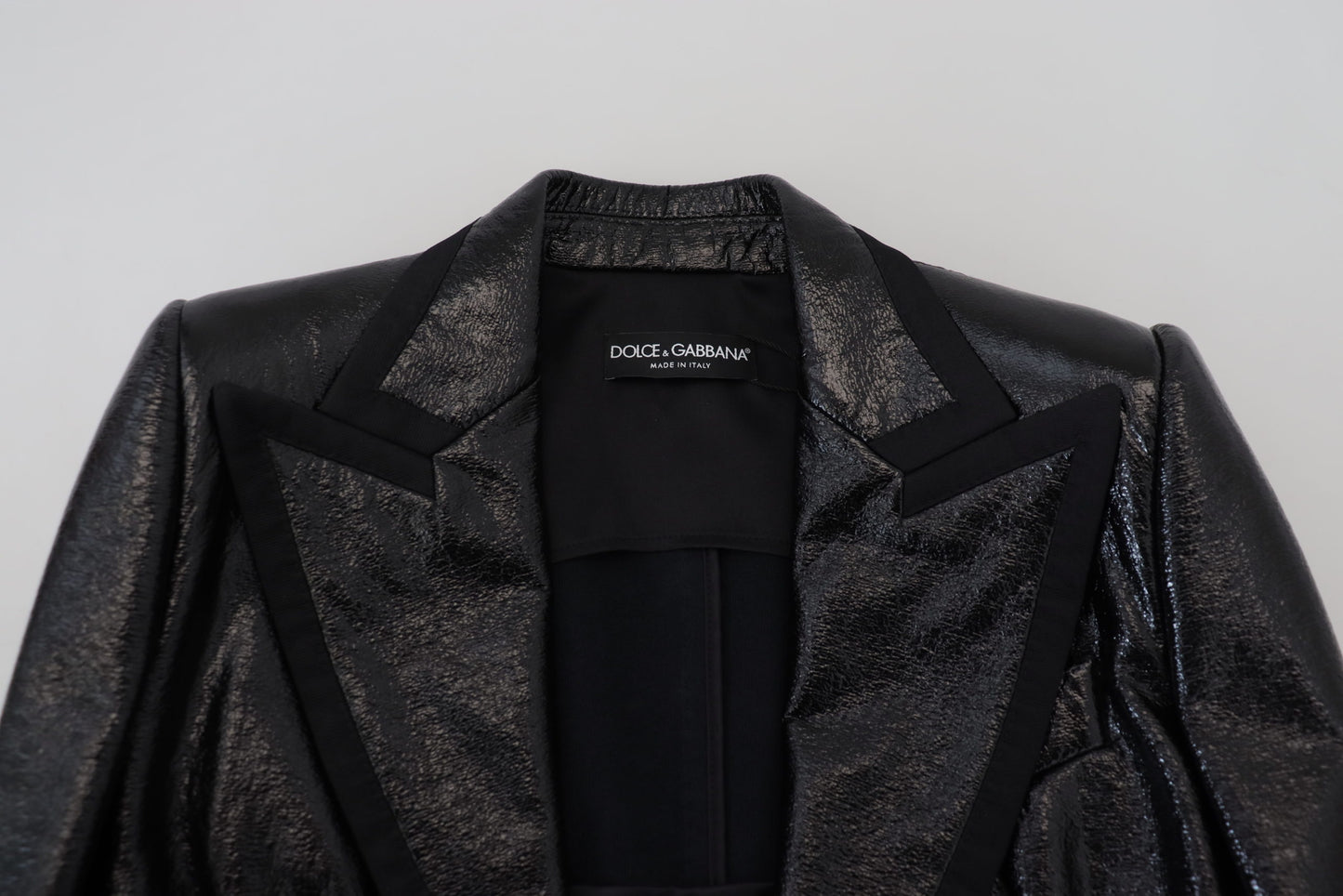 Chaqueta corta de algodón negra de manga larga