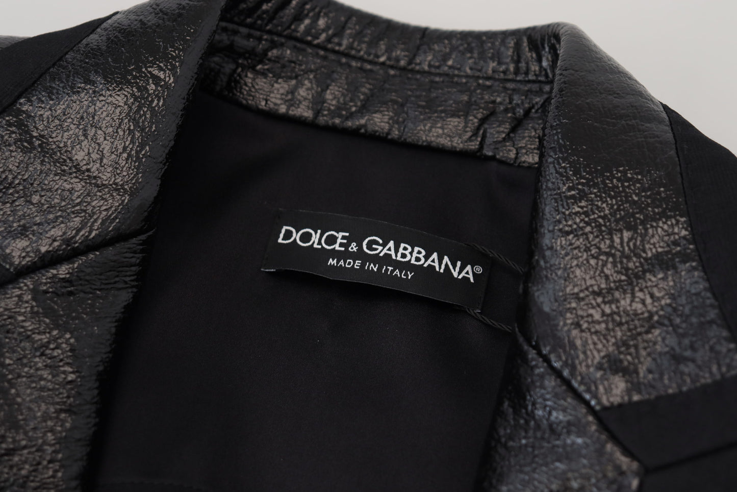 Chaqueta corta de algodón negra de manga larga