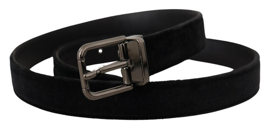 Ceinture en velours noir avec boucle en métal argenté et logo