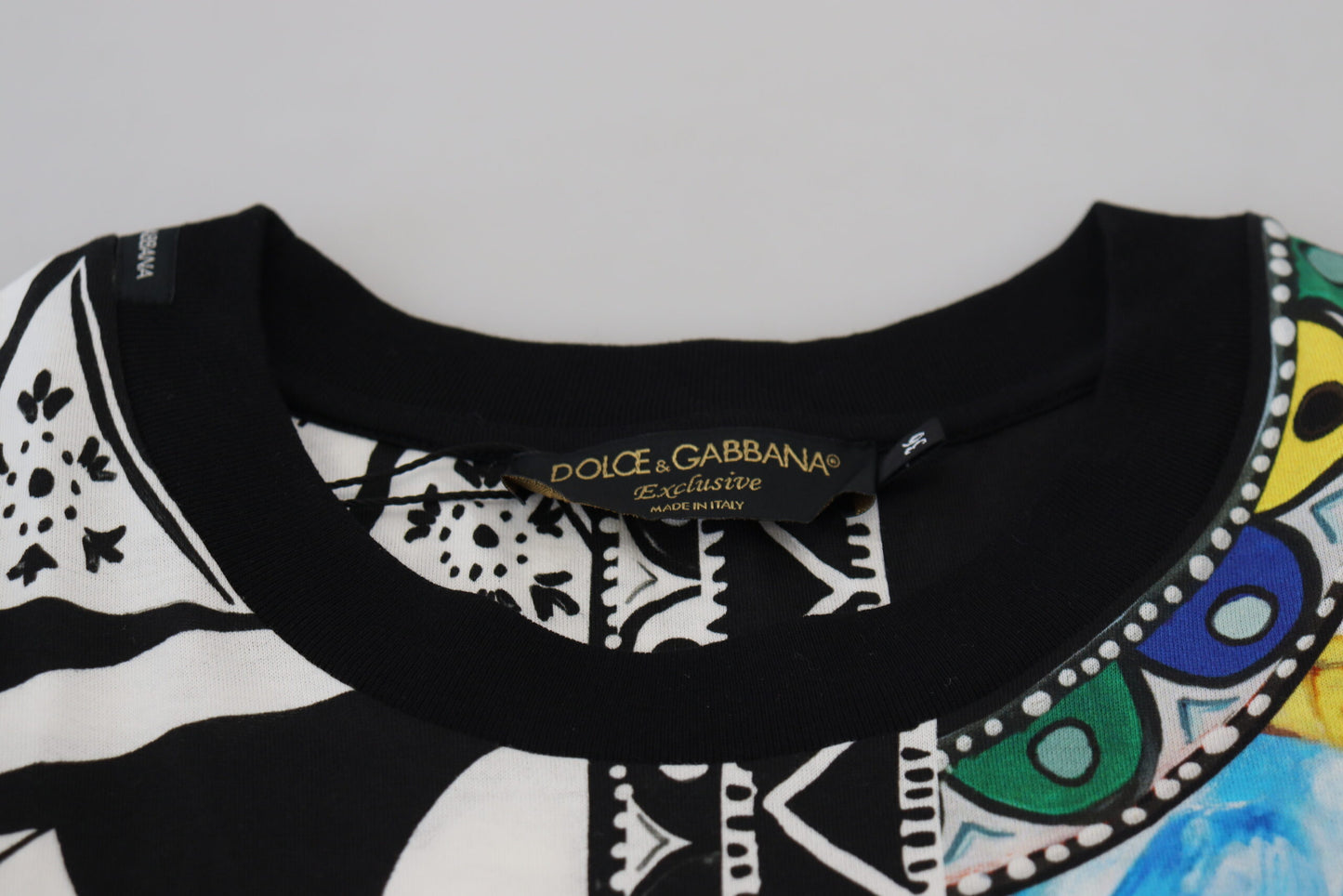 Camisa exclusiva para mujer con estampado multicolor