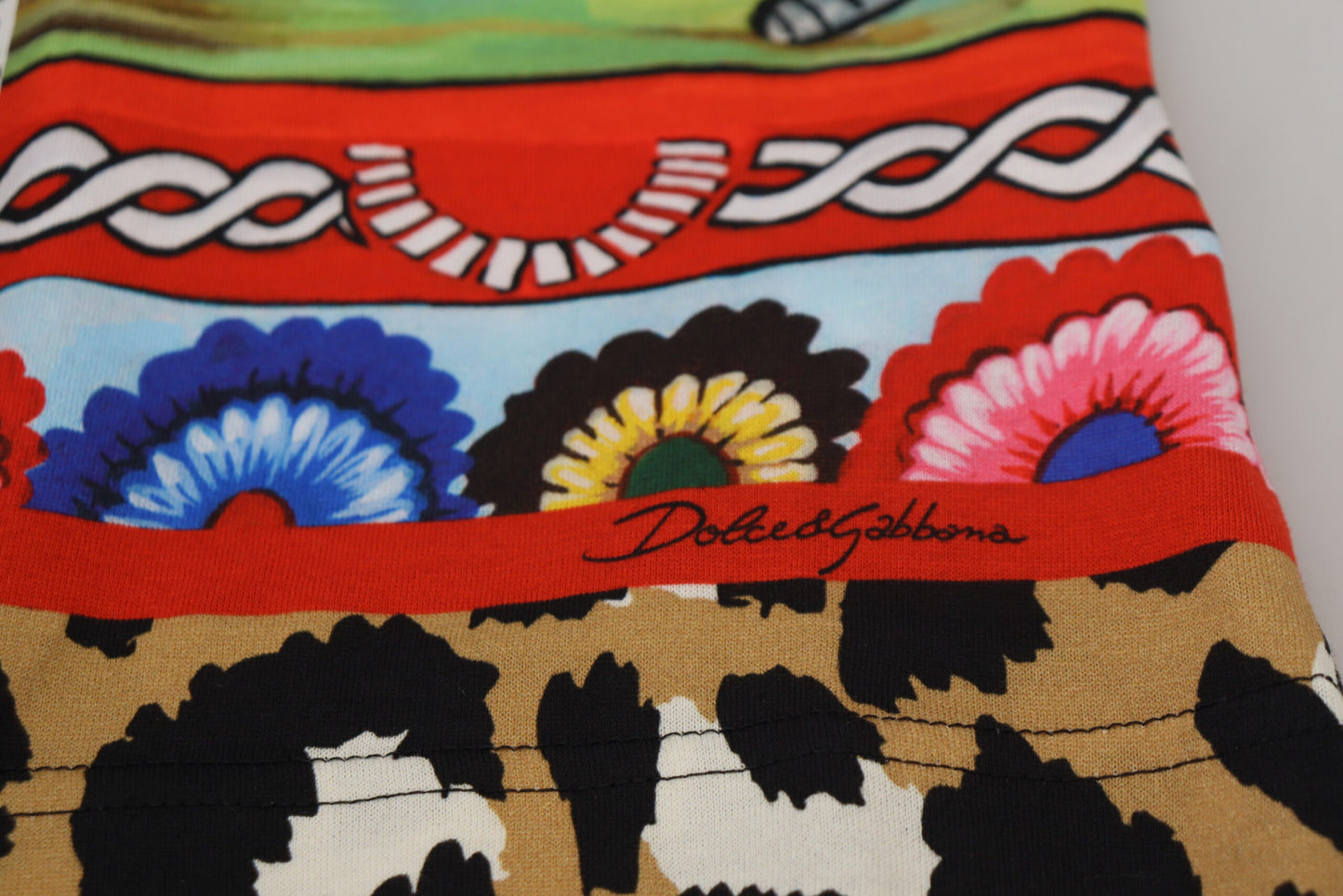 Camisa exclusiva para mujer con estampado multicolor