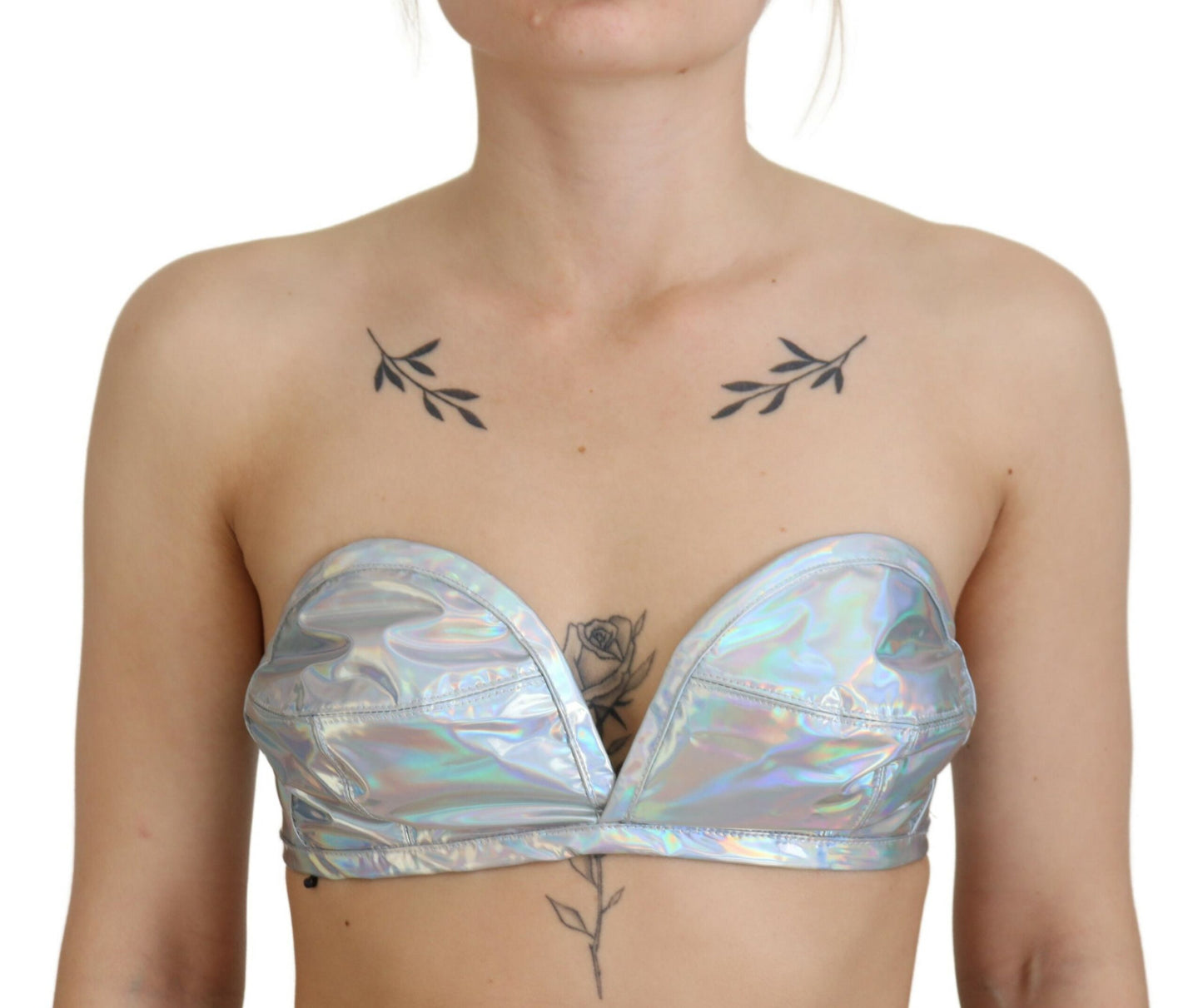 Top tipo bustier con efecto holográfico plateado