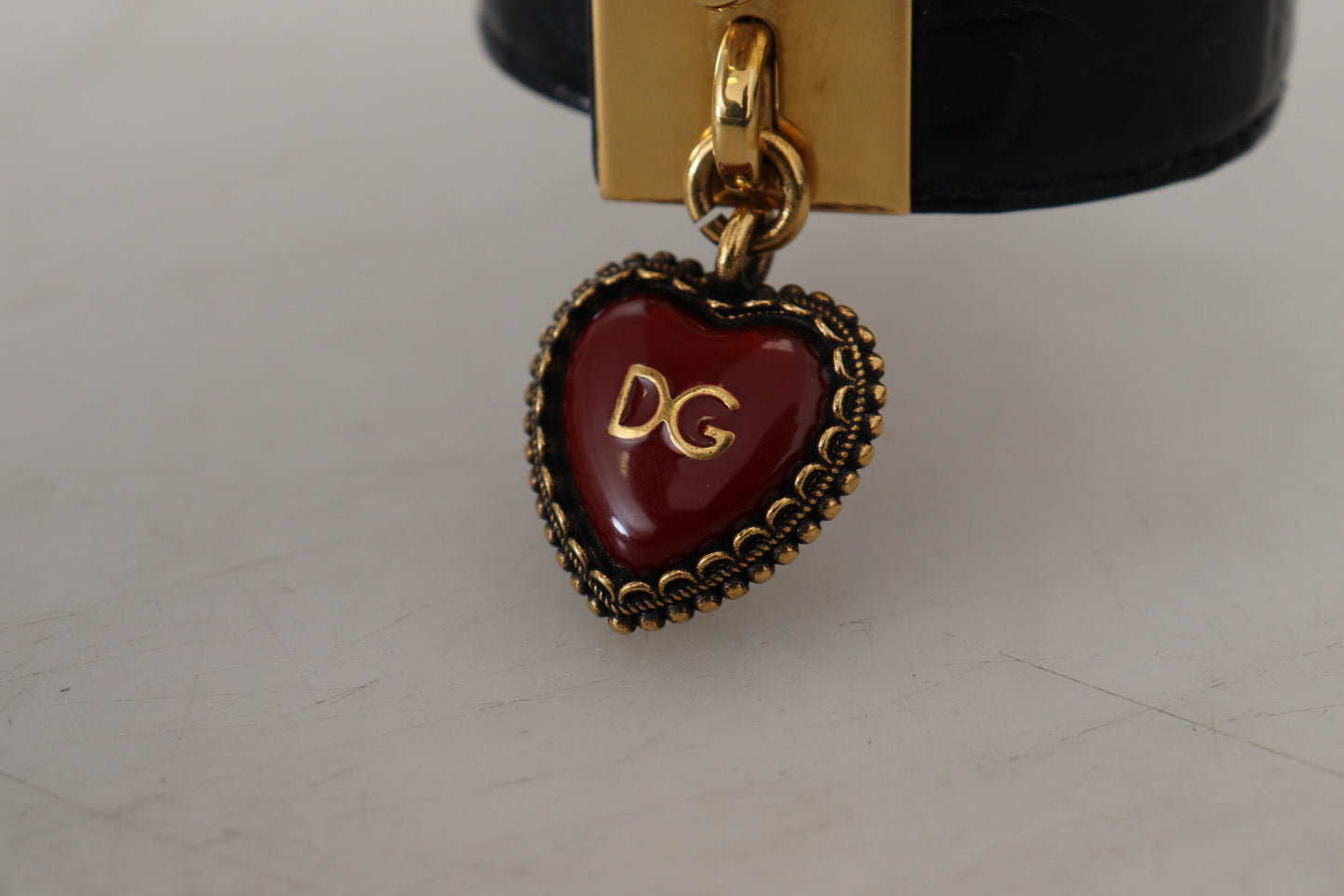 Bracelet porte-clés cœur DG en cuir dauphin noir