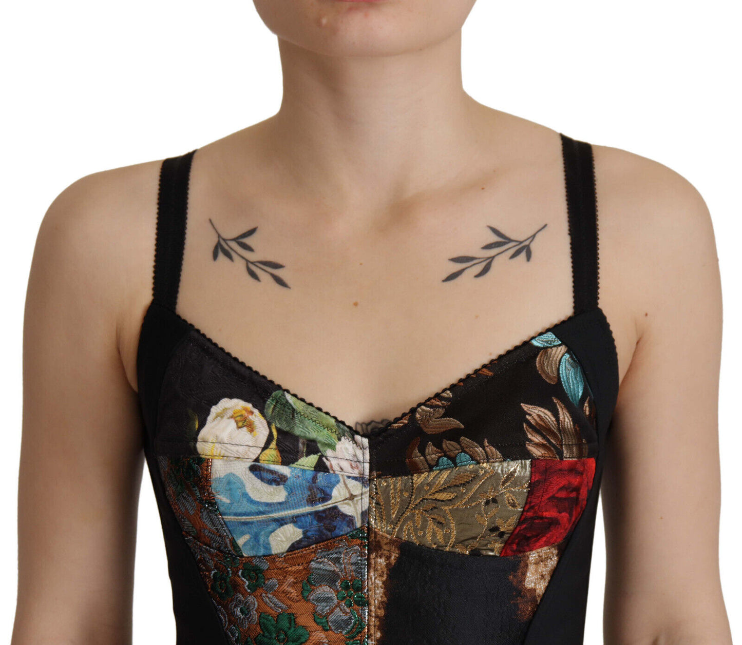 Blusa Siciliana de patchwork negra con corsé y top corto