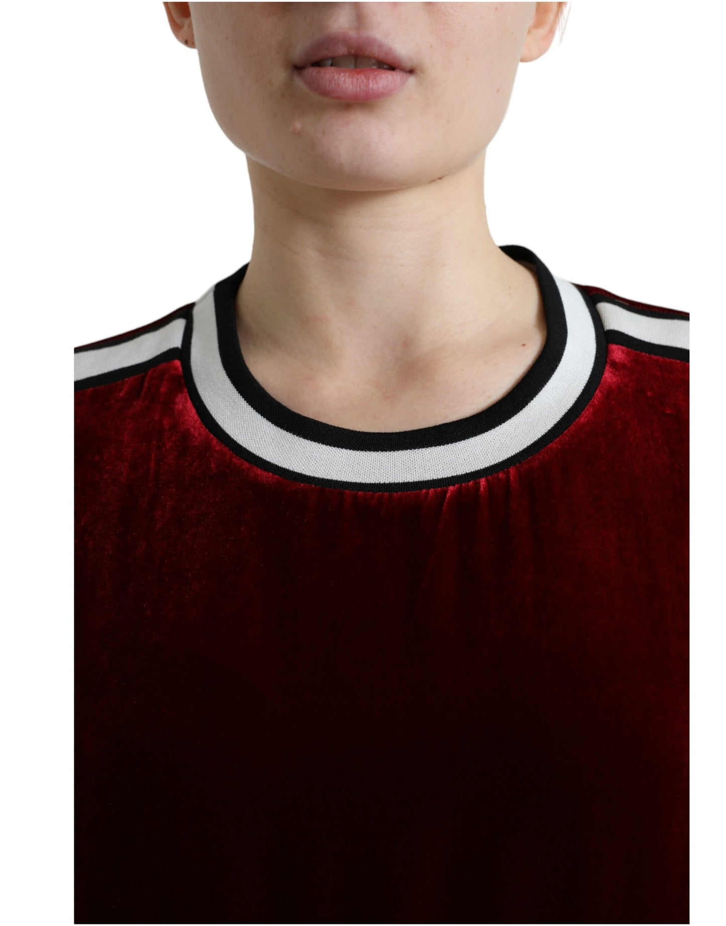 Suéter de cuello redondo de terciopelo burdeos