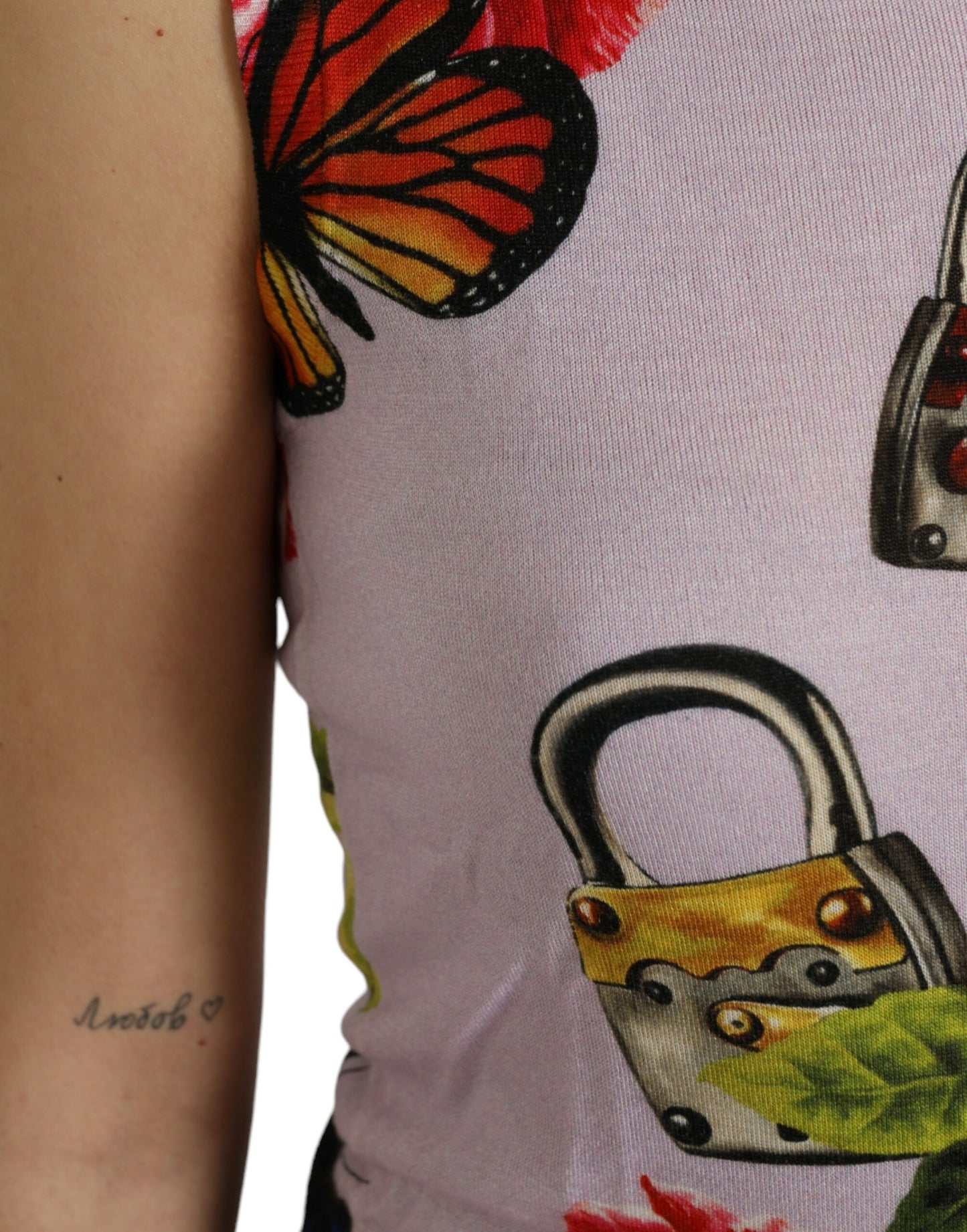 Camiseta sin mangas con mariposa y candado floral multicolor