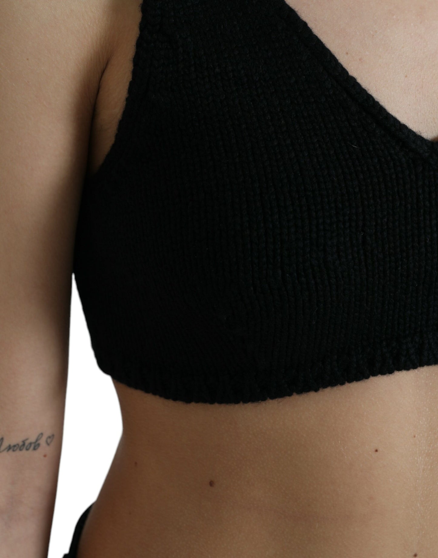 Top bustier negro corto de cachemira con cuello en V