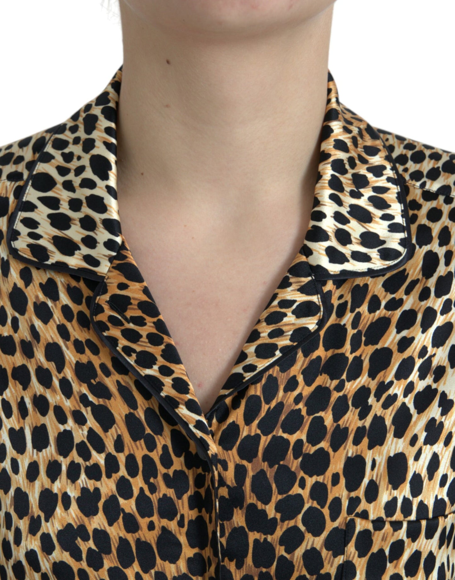 Blusa de manga larga con estampado de leopardo marrón
