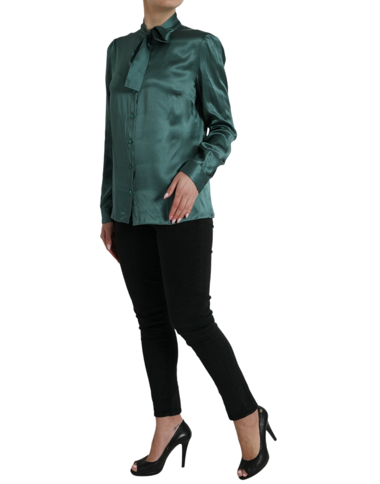 Blusa de seda verde oscuro con cuello Ascot