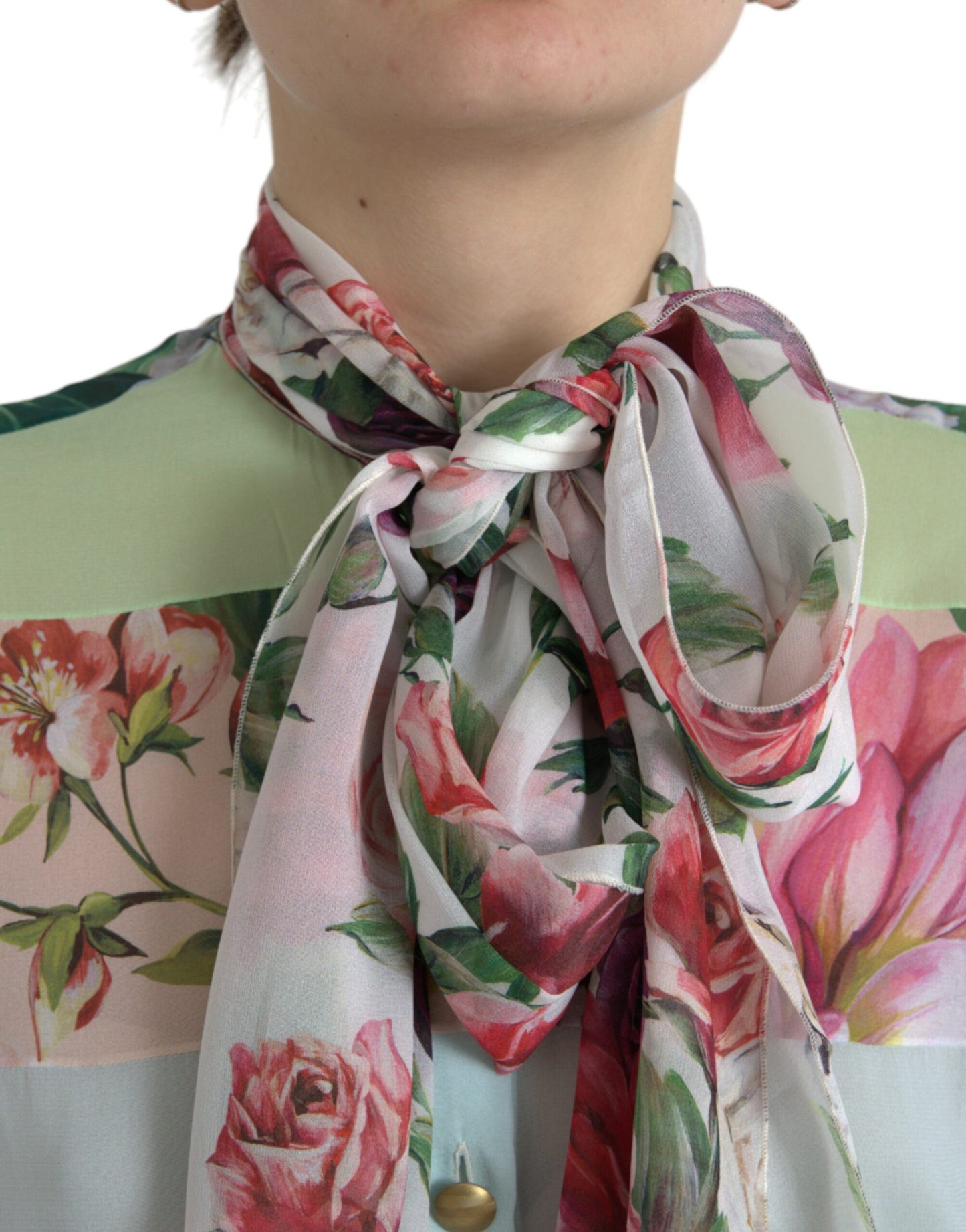 Top con cuello Ascot y patchwork floral multicolor