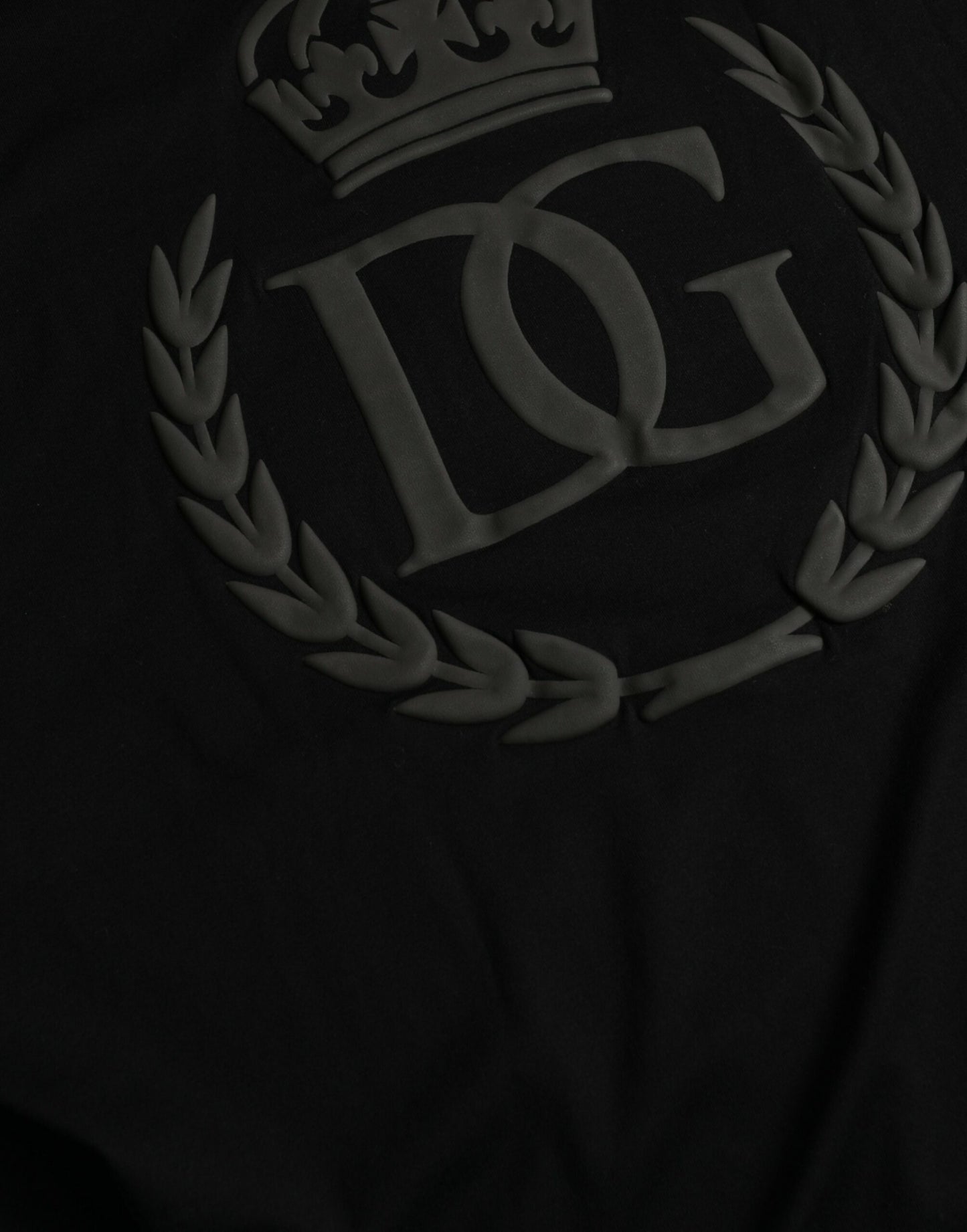 T-shirt ras du cou à manches courtes et logo noir en relief