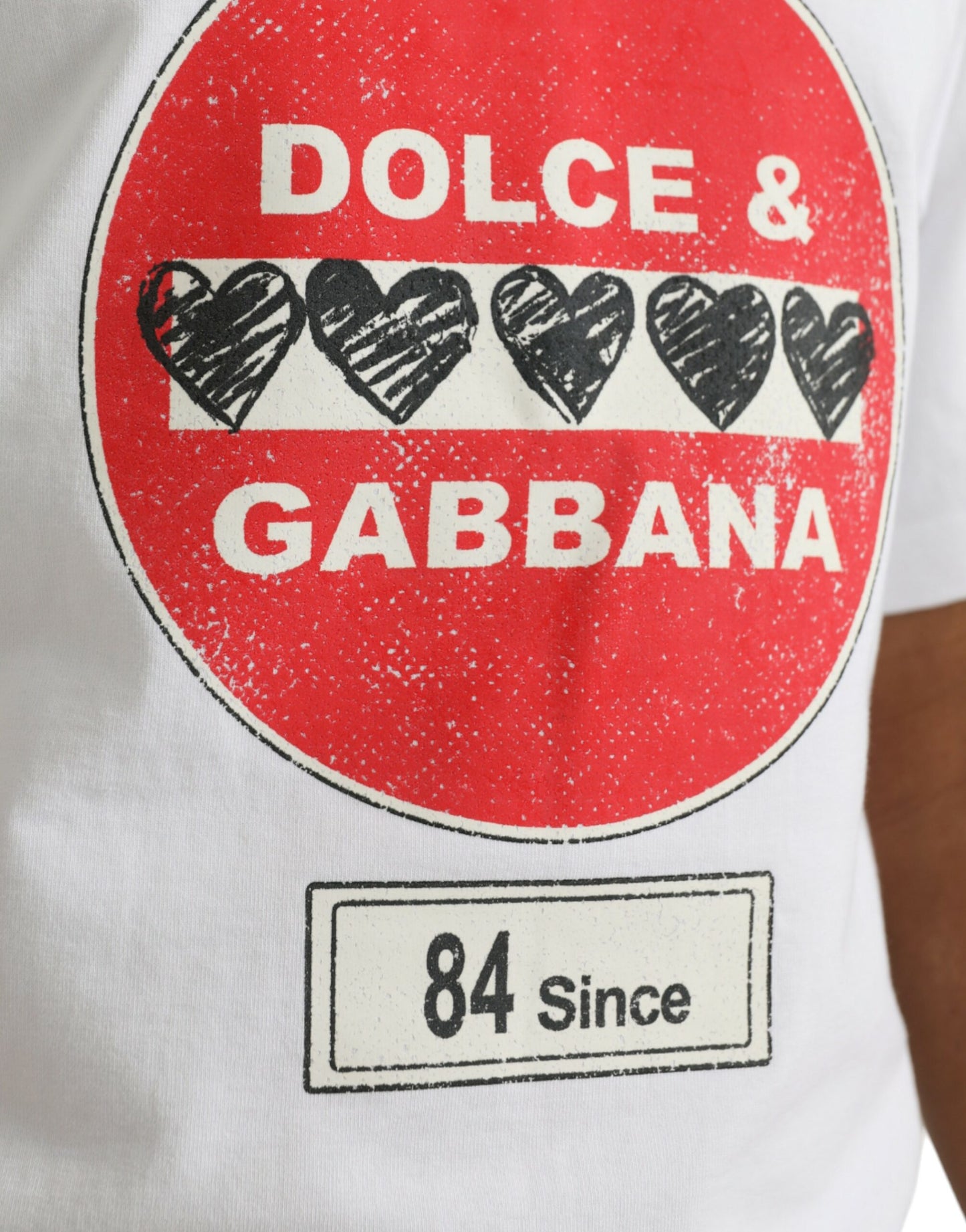T-shirt ras du cou à manches courtes en coton blanc avec cœur Amor