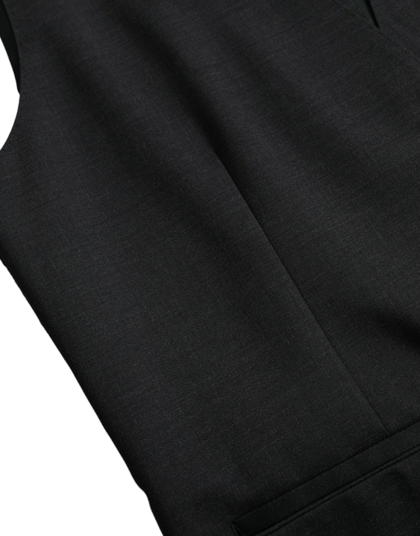 Gilet en coton noir, robe formelle
