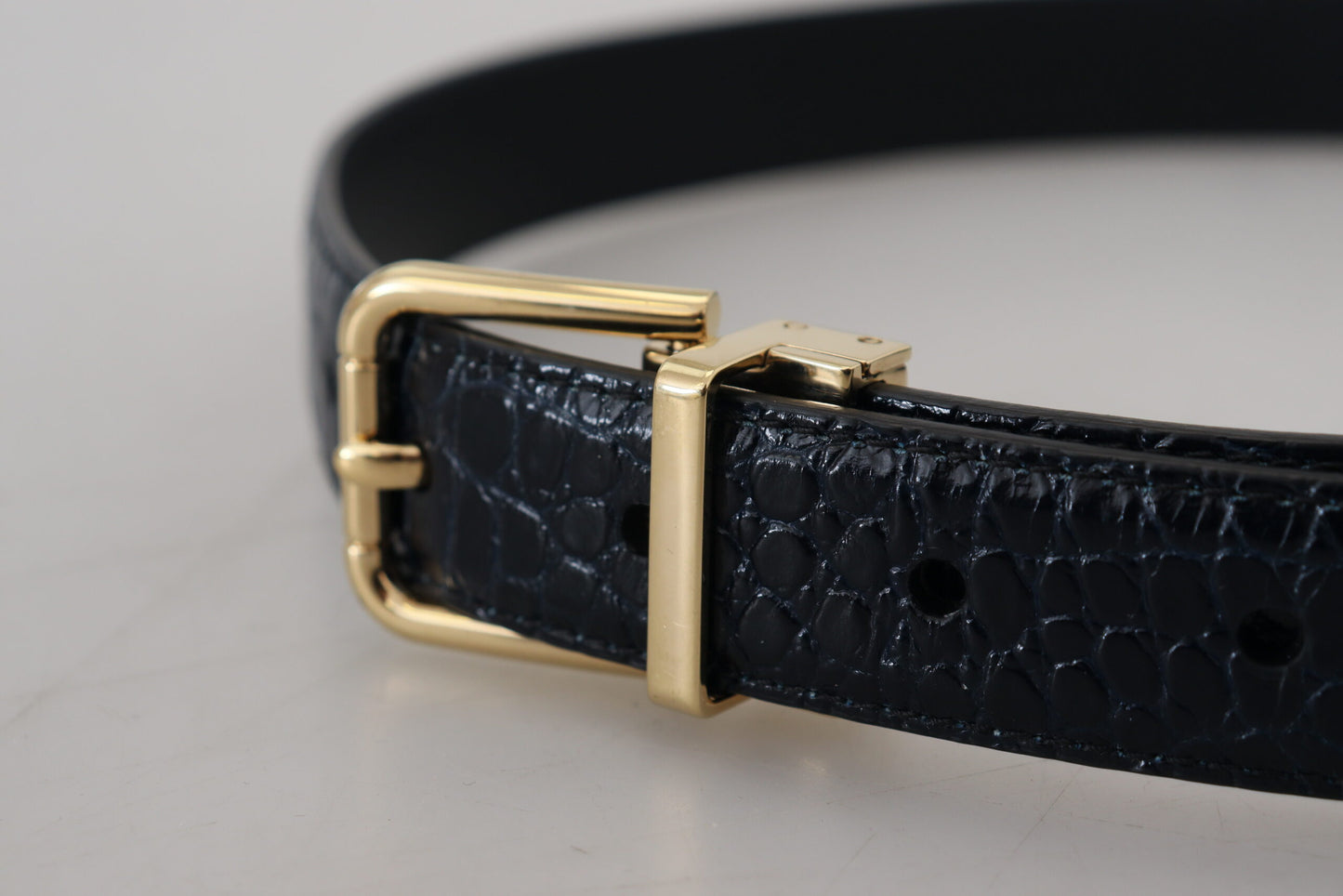 Ceinture en cuir exotique noir avec boucle en métal doré