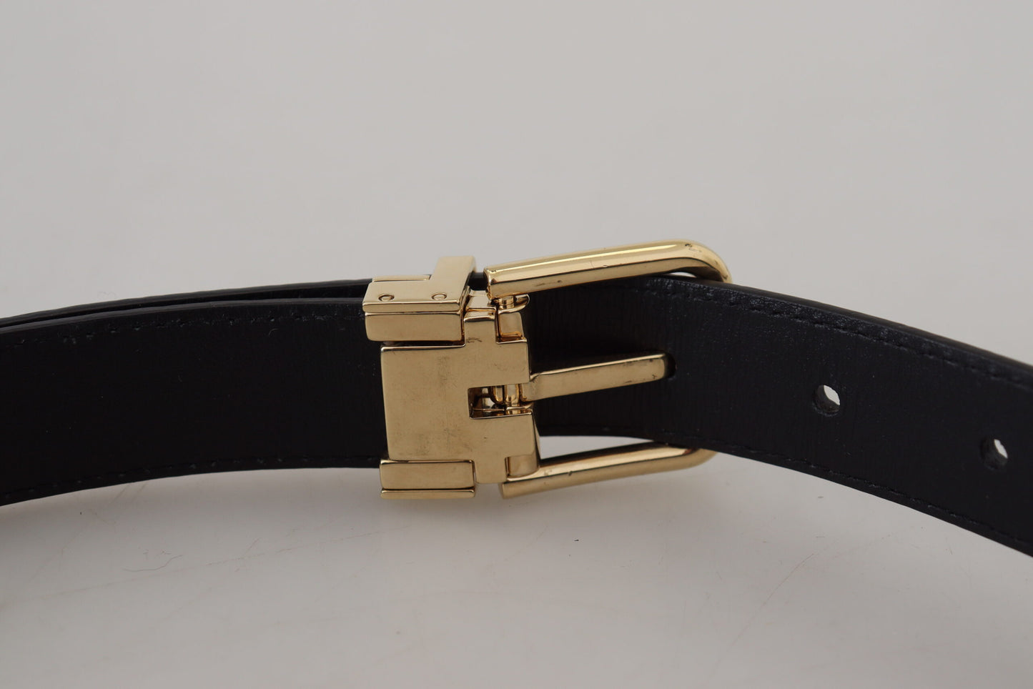 Ceinture en cuir exotique noir avec boucle en métal doré