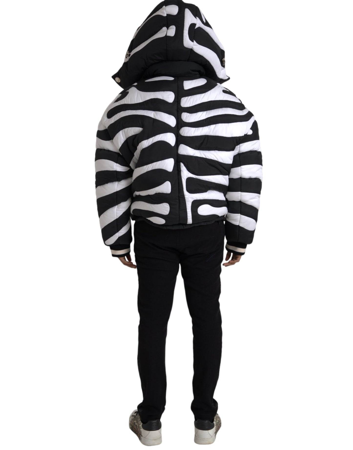Doudoune à capuche à rayures noires et blanches