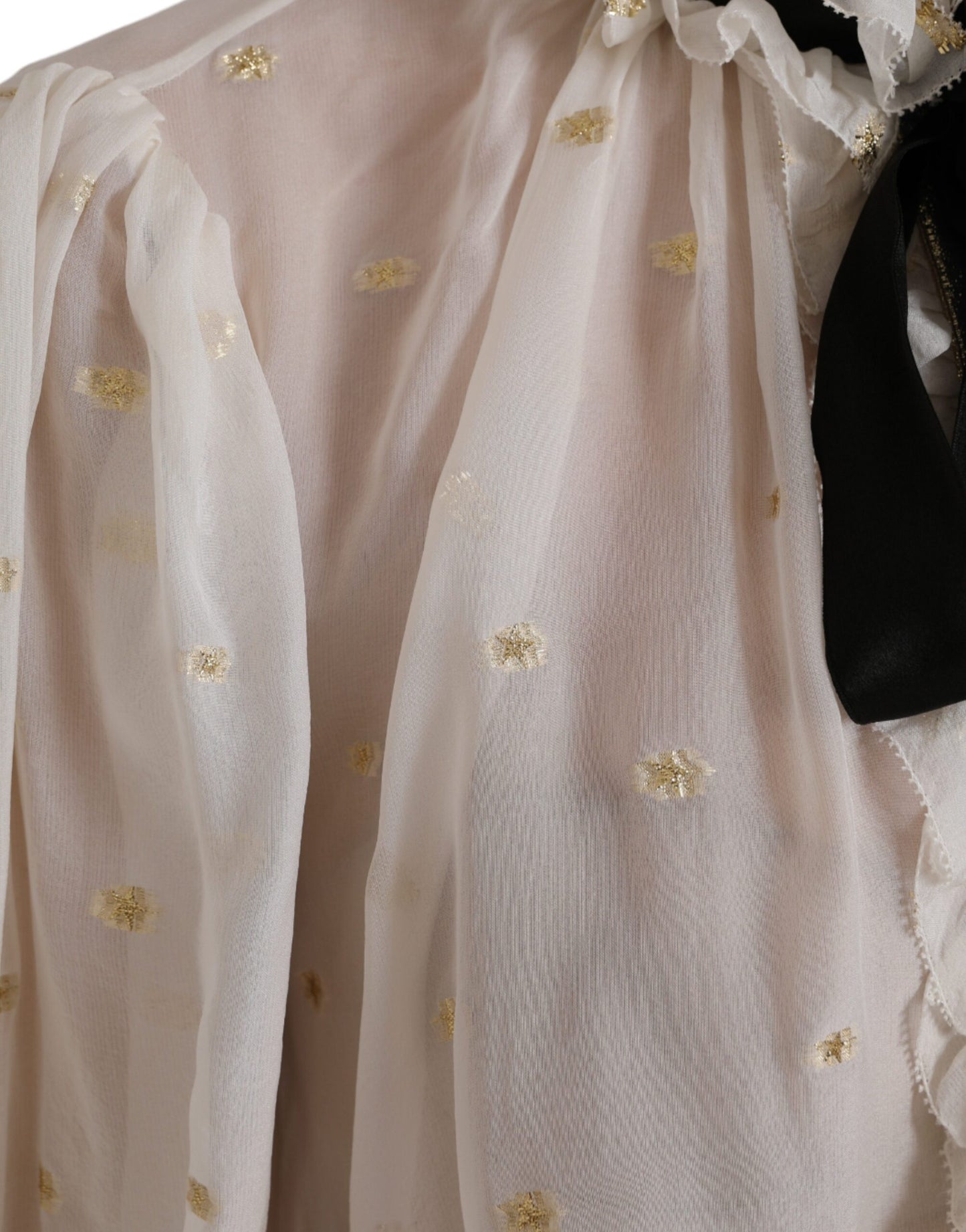 Blusa con cuello Ascot en mezcla de seda color blanco roto