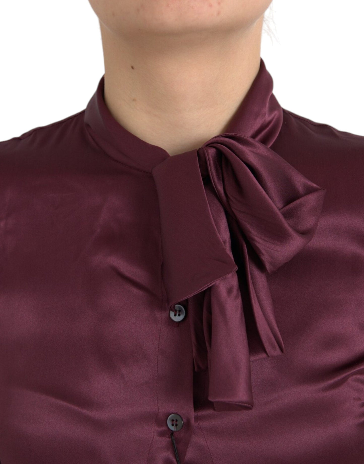 Blusa de manga larga con cuello Ascot color granate