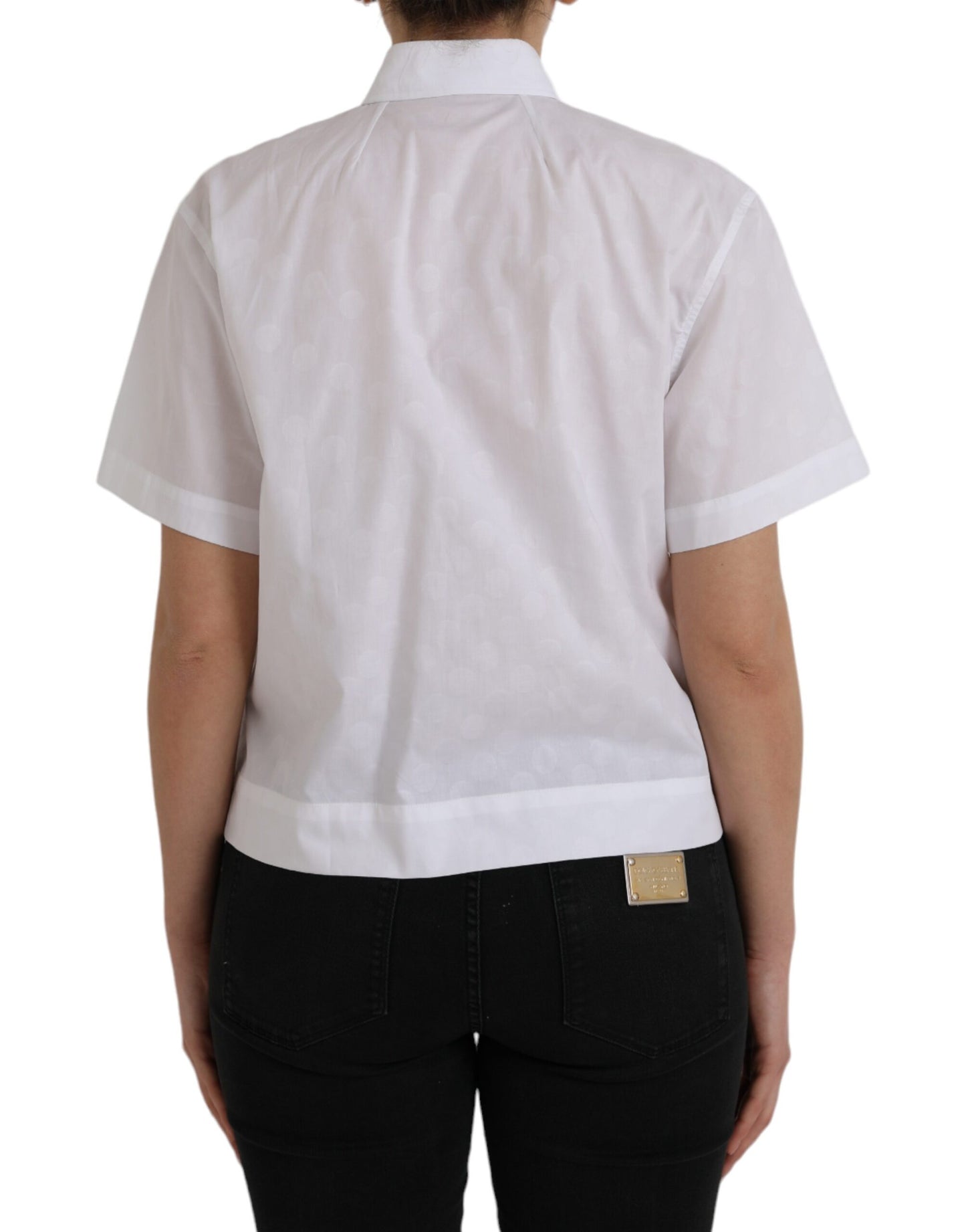 Camisa polo de manga corta con cuello blanco