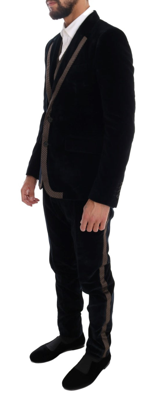 Traje ajustado de tres piezas de terciopelo azul con dos botones