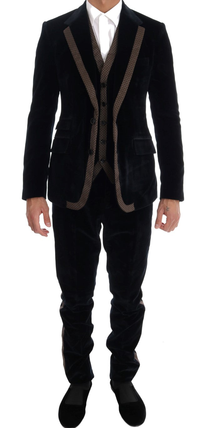Traje ajustado de tres piezas de terciopelo azul con dos botones
