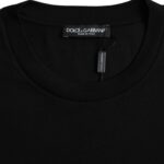 T-shirt noir à manches courtes et col rond en coton