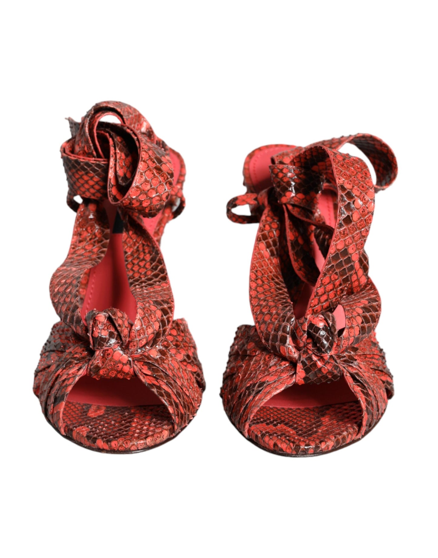 Sandalias de tacón de piel exótica color coral