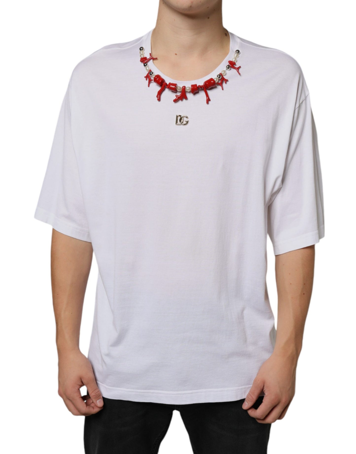T-shirt en coton blanc orné d'un collier