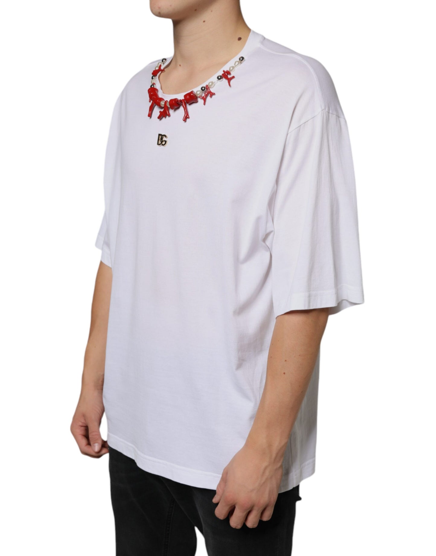 T-shirt en coton blanc orné d'un collier