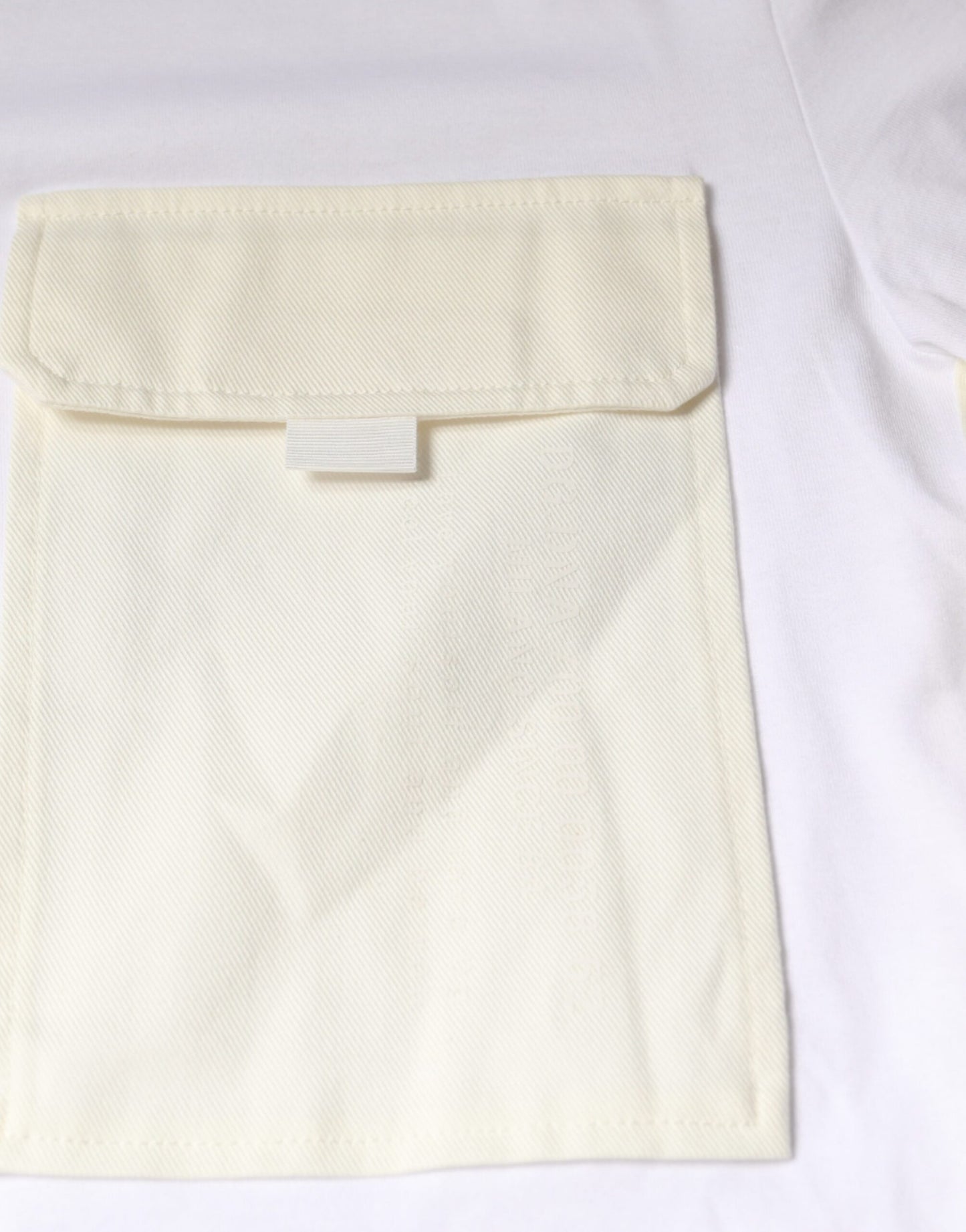 T-shirt à manches courtes en coton blanc avec poche