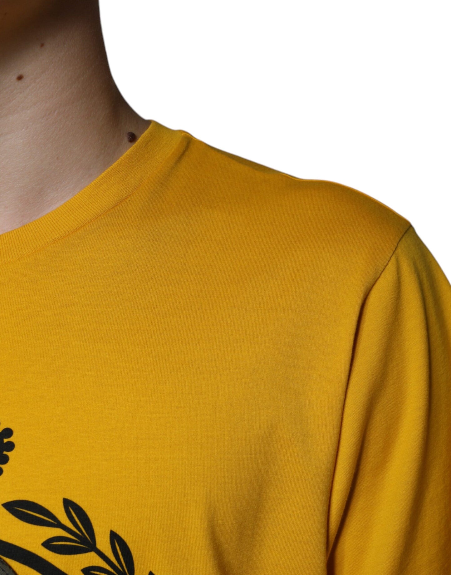T-shirt à manches courtes avec logo imprimé blanc et jaune