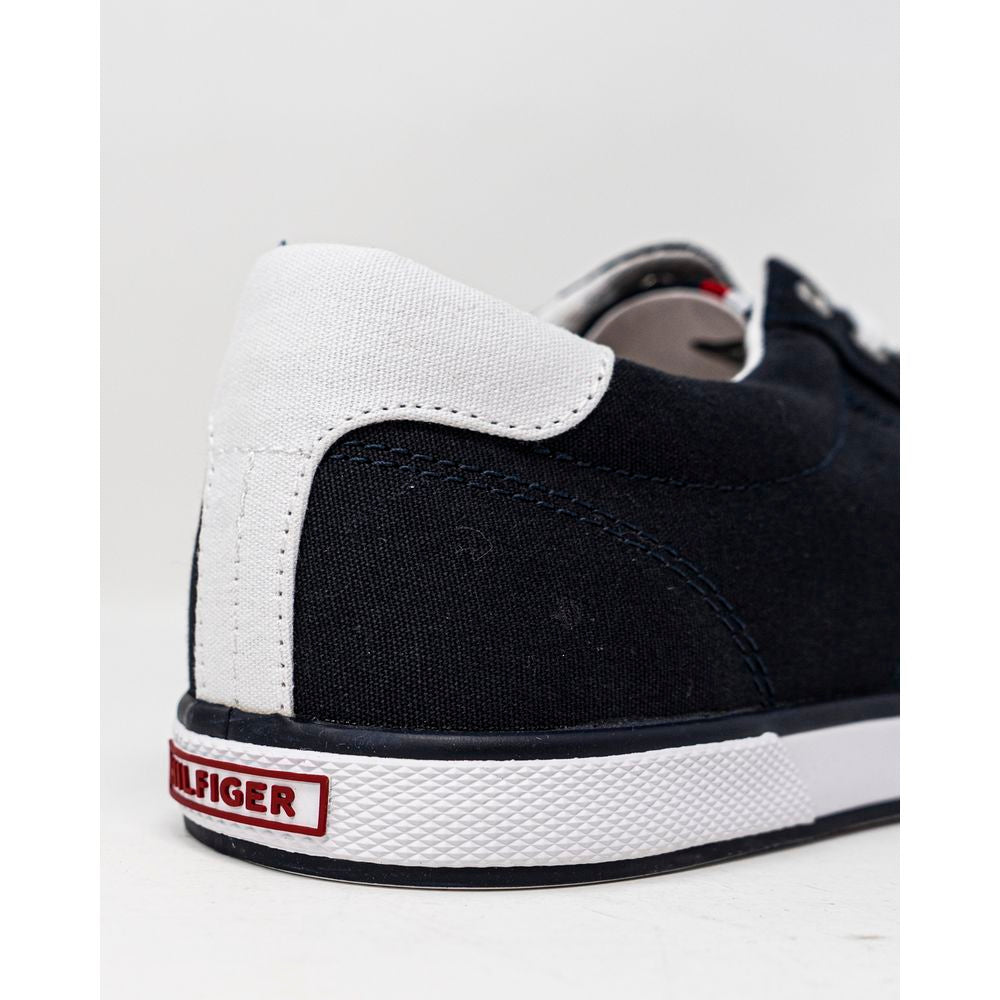 Baskets en coton bleu