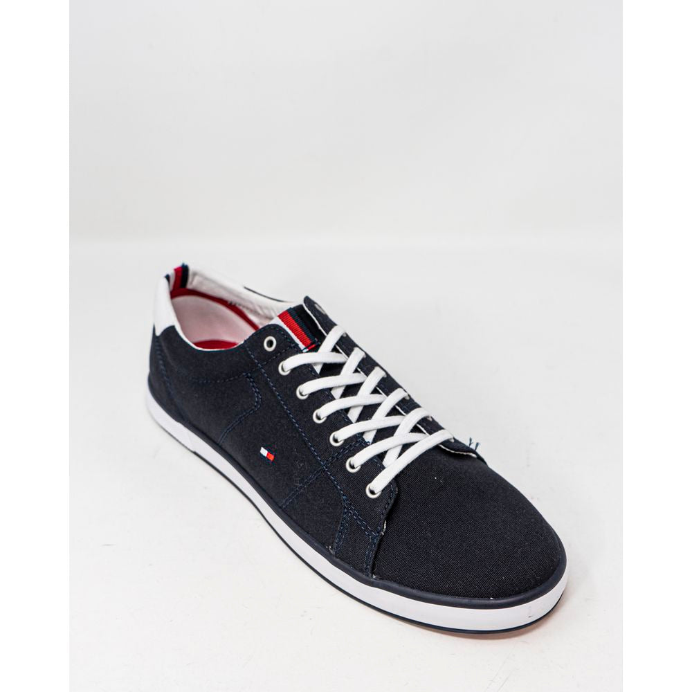 Baskets en coton bleu