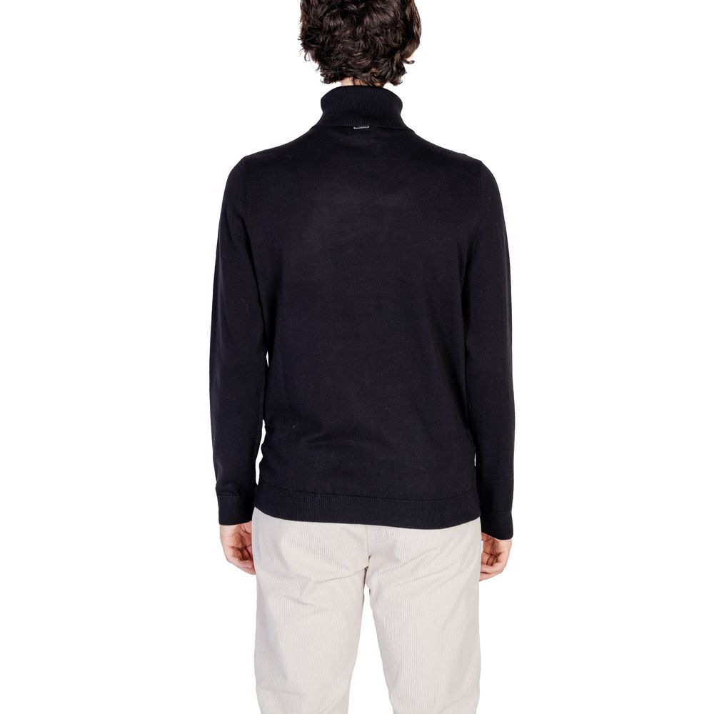 Black Cotton Turtleneck