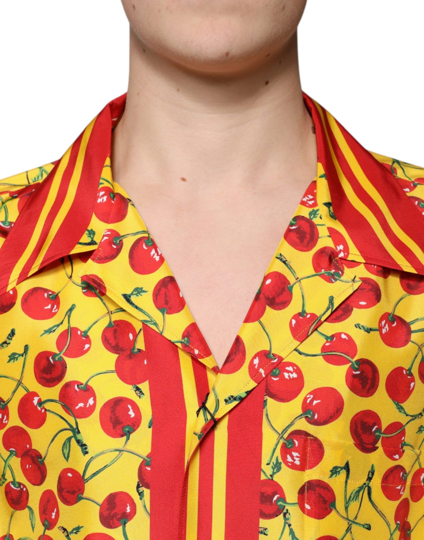 Chemise décontractée en soie boutonnée jaune cerise