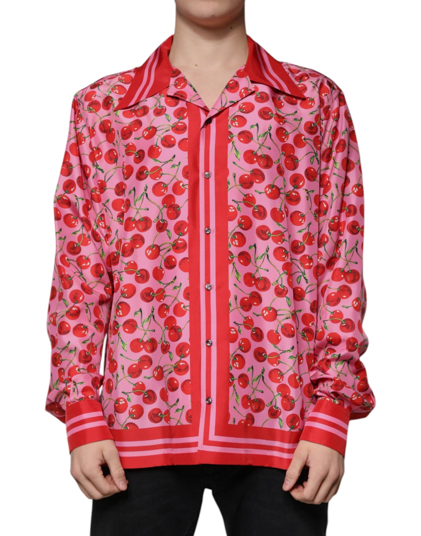 Camisa informal de seda con botones y color cereza rosa