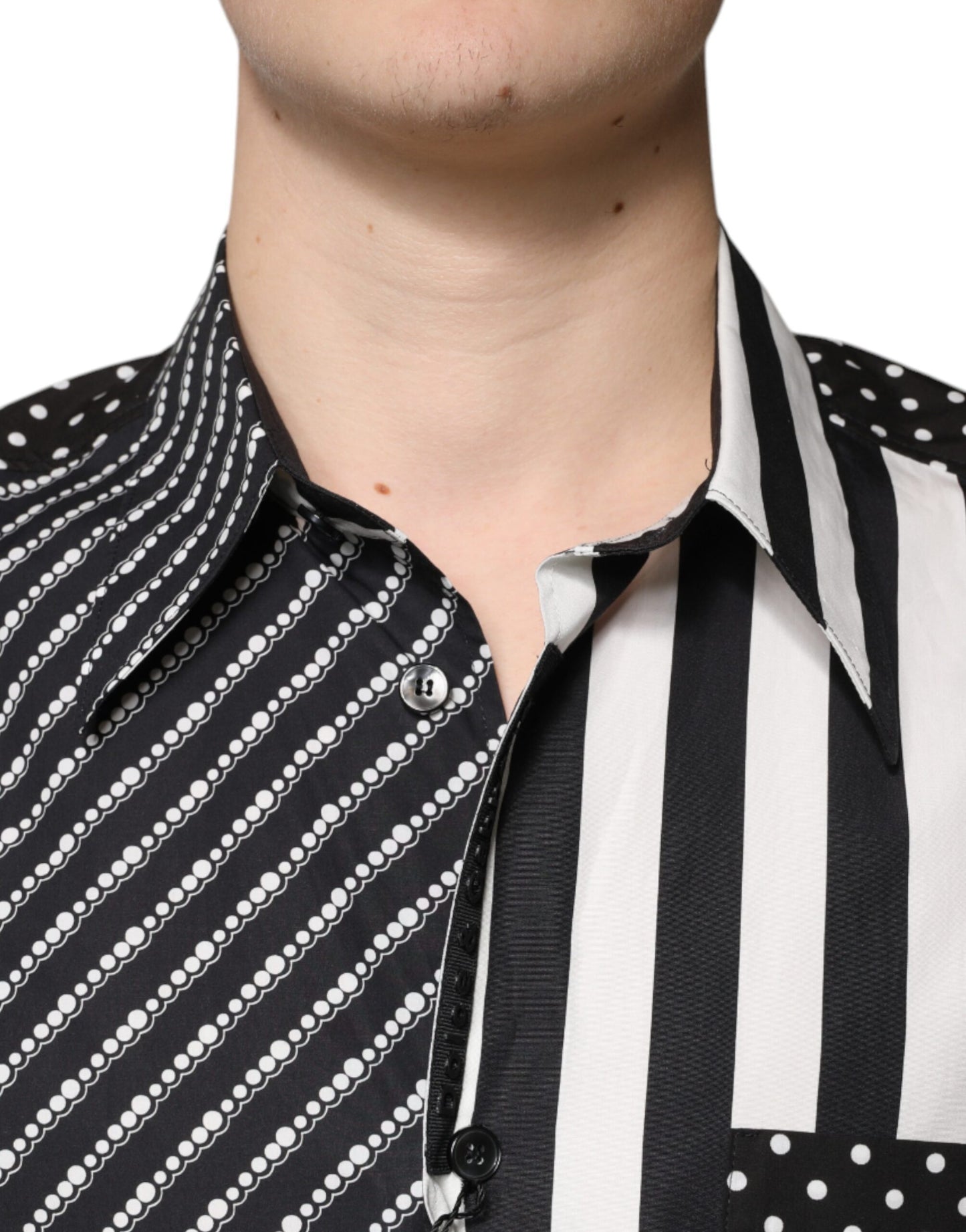 Chemise décontractée boutonnée à rayures noires et blanches